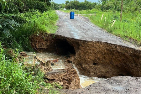 Ruta Provincial N° 98 cortada zona Lago Escondido Paso de la Patria